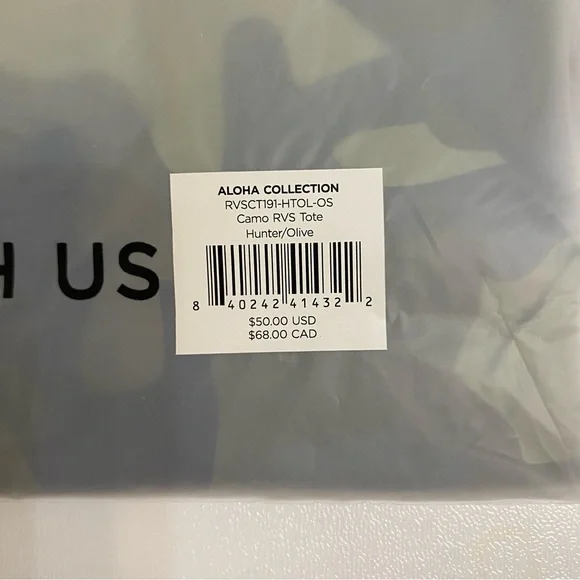 NEW ALOHA Collection “Camo” Reversible Tote in “Hunter on Olive” - Picture 8 of 9